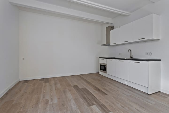 Photo 3 of Tuinen 6-BV