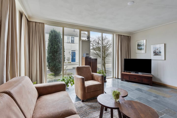 Foto 3 van Elisabeth Bas 11