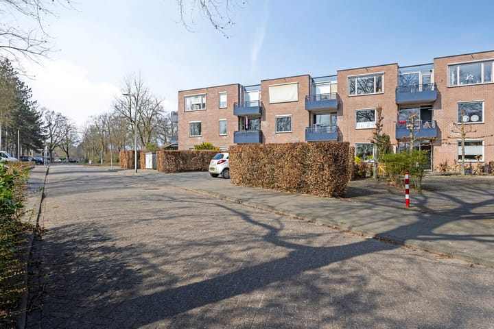 Foto 4 van van Heeckerenweg 28