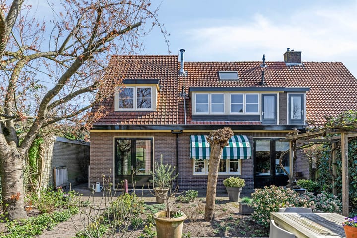 Foto 2 van Tusseler 154