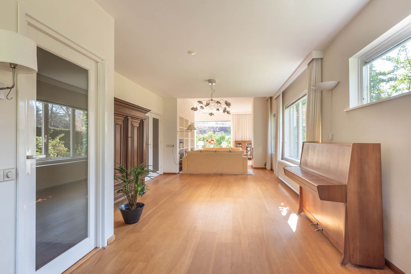 Photo 10 of Churchilllaan 69