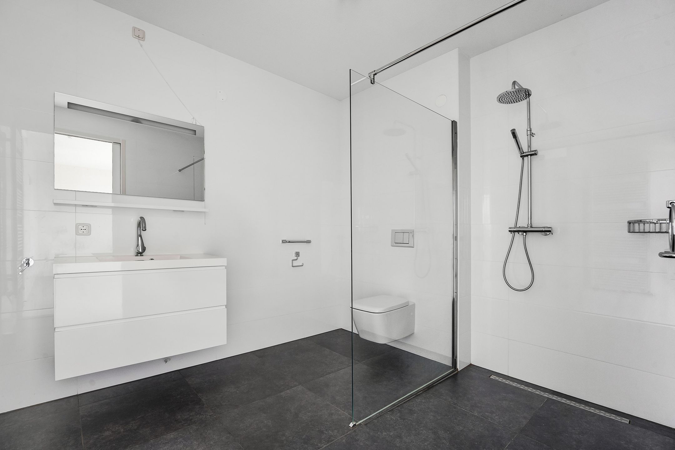 Foto 21 van Stationsweg 28-A