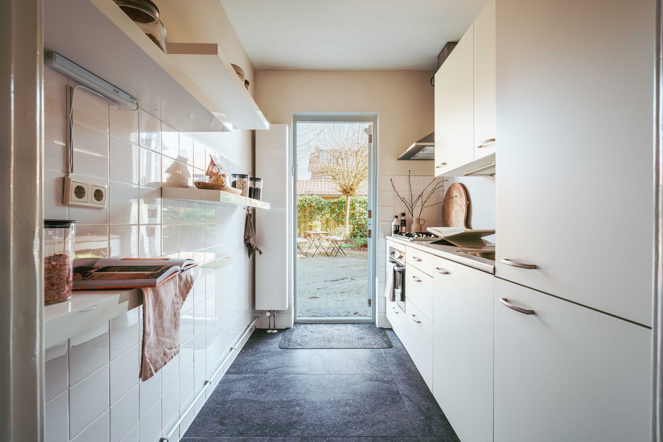 Photo 9 of Admiraal de Ruyterlaan 147