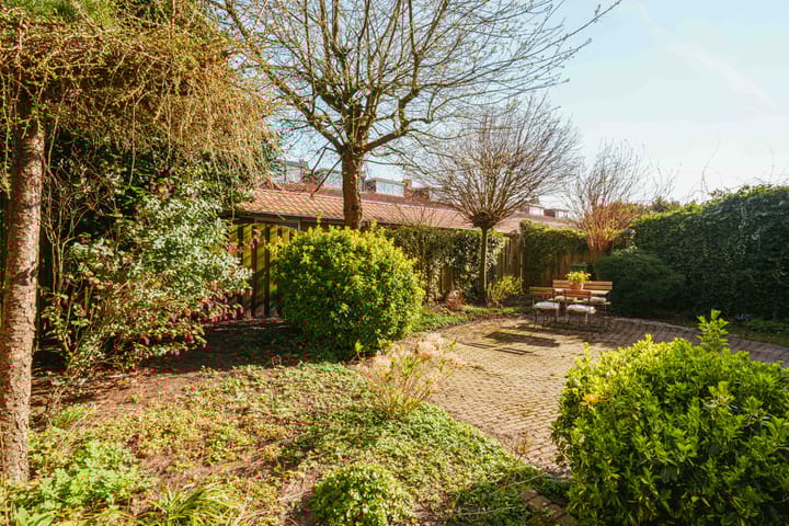 Foto 13 van Admiraal de Ruyterlaan 147