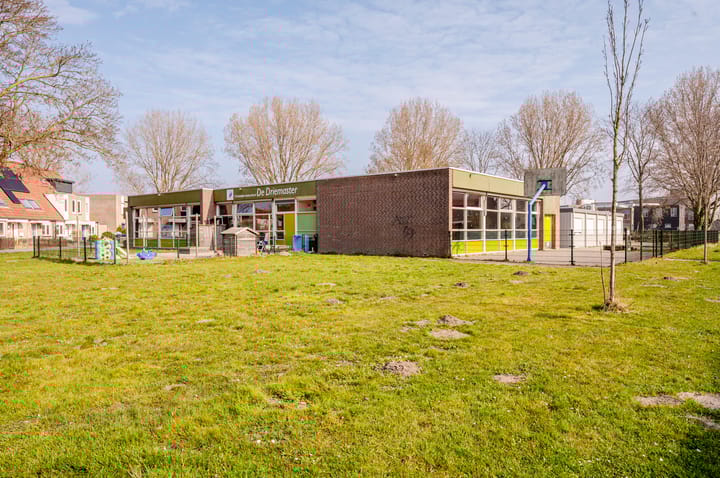 Foto 34 van Tegelenpad 13