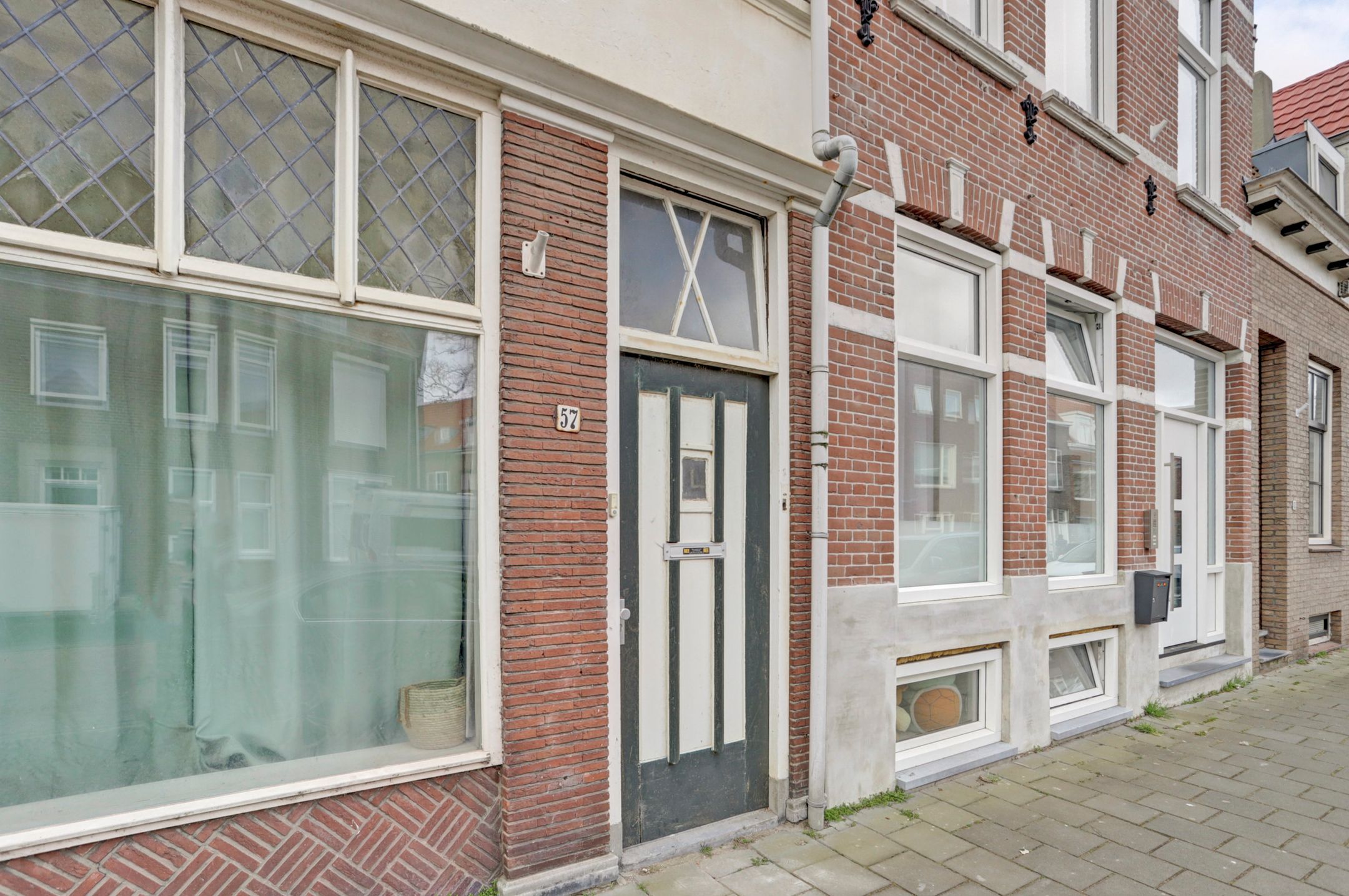 Photo 6 of Hobeinstraat 57