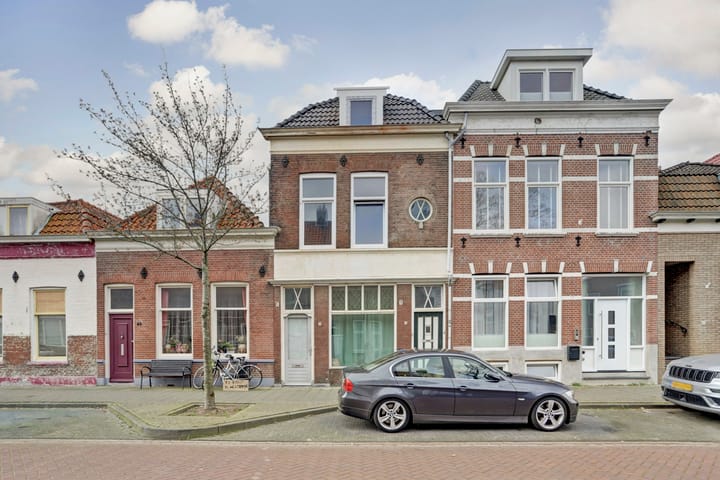 Photo 13 of Hobeinstraat 57