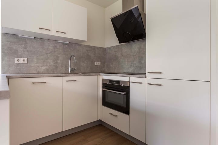 Photo 11 of Amersfoortsestraat 124-A03