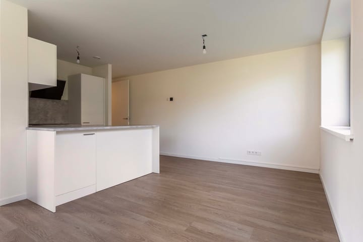 Photo 12 of Amersfoortsestraat 124-A03