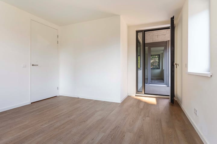 Photo 18 of Amersfoortsestraat 124-A03