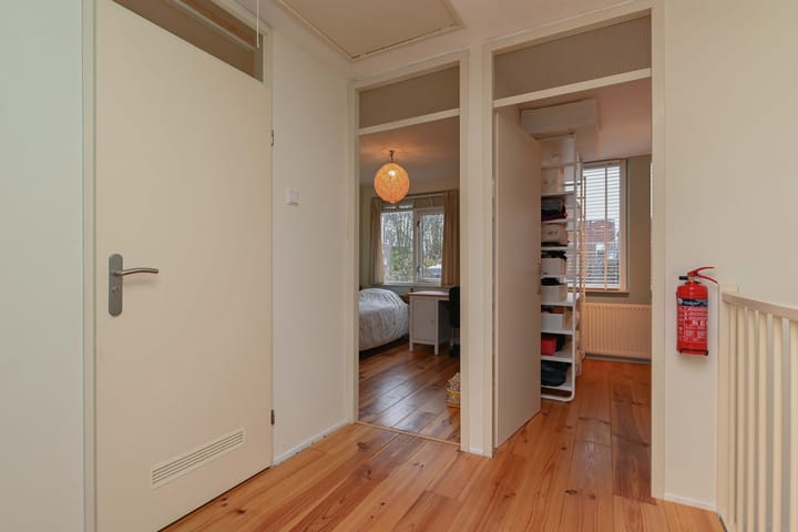 Photo 36 of Toscaninistraat 116