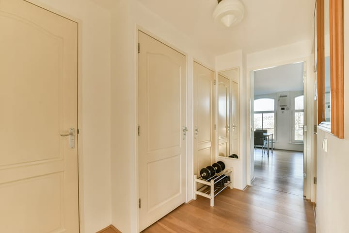 Photo 6 of Marnixstraat 107-D