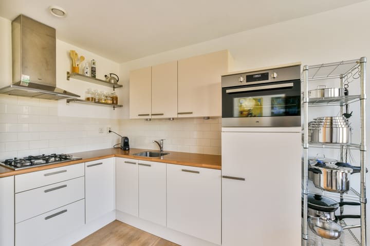 Photo 7 of Marnixstraat 107-D