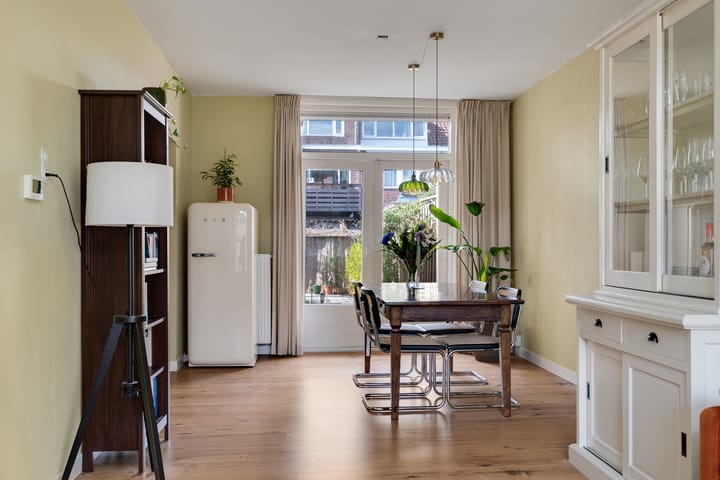 Foto 12 van Van Egmondkade 54