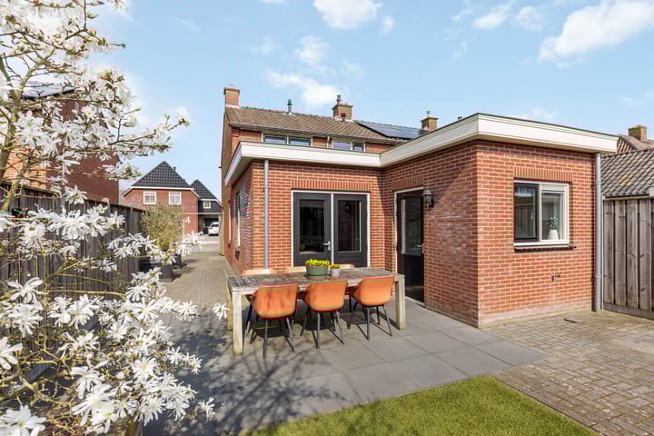 Foto 18 van Pastoor Eshuisstraat 5