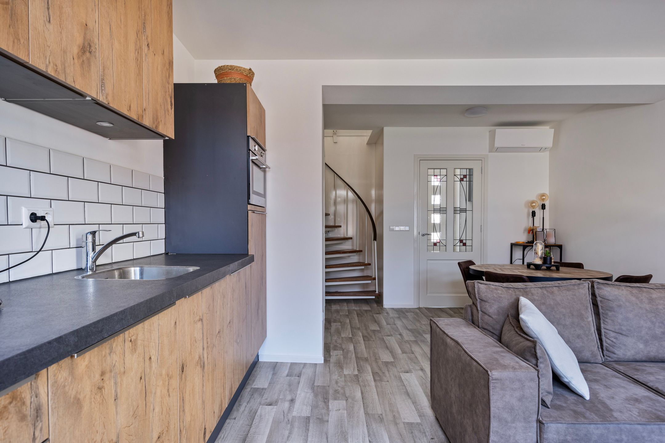 Photo 6 of Keizerstraat 20-A