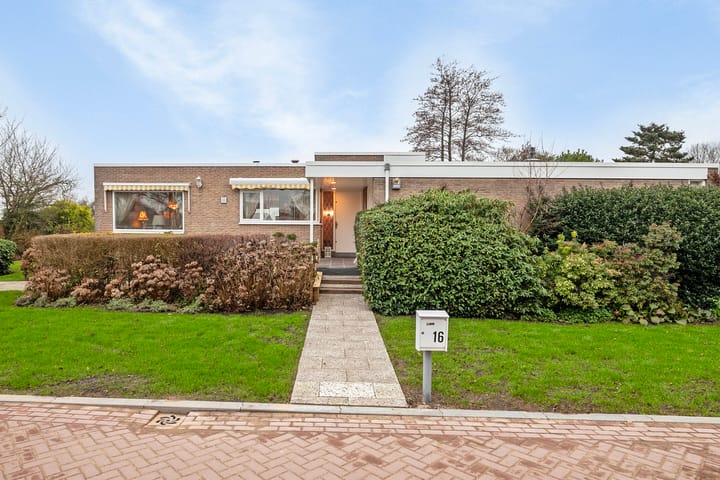 Foto 6 van Weidebloemstraat 16