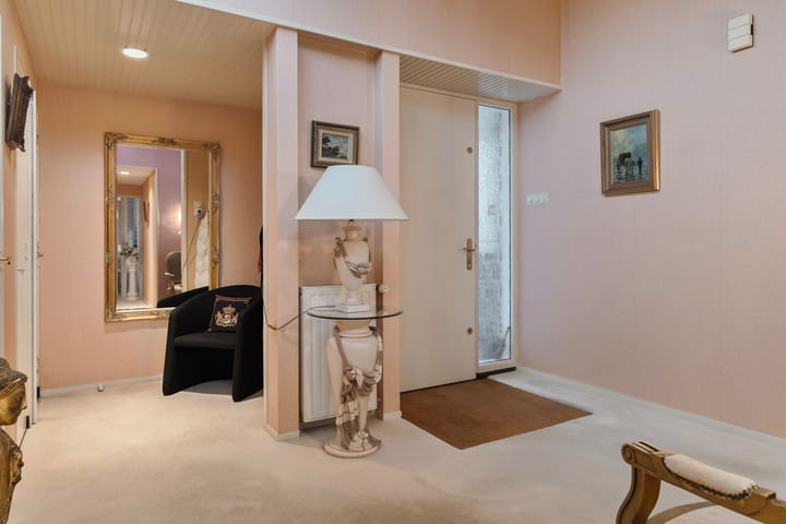 Foto 10 van Weidebloemstraat 16