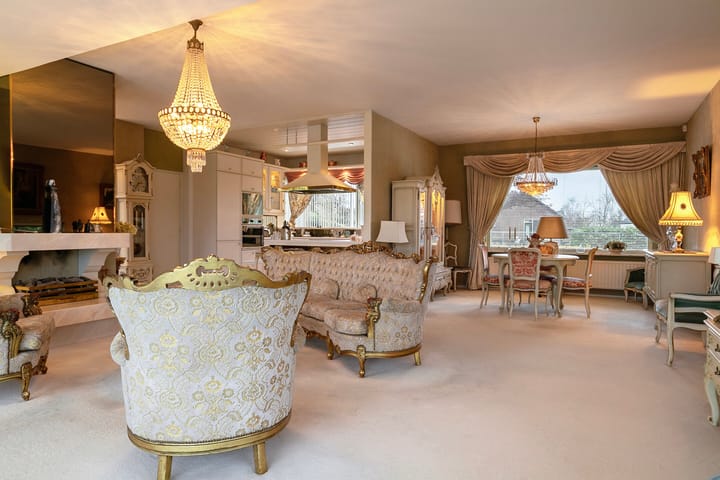 Foto 14 van Weidebloemstraat 16