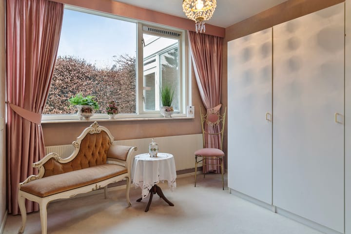 Foto 31 van Weidebloemstraat 16