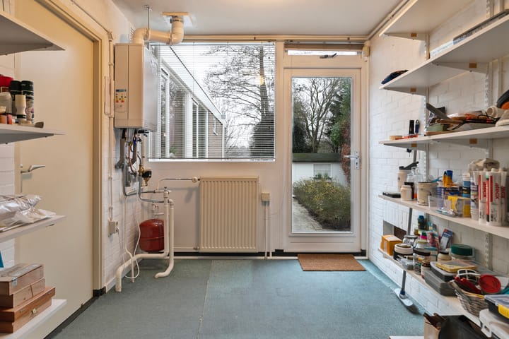 Foto 33 van Weidebloemstraat 16