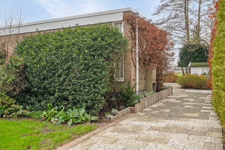 Foto 34 van Weidebloemstraat 16