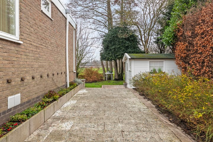 Foto 35 van Weidebloemstraat 16