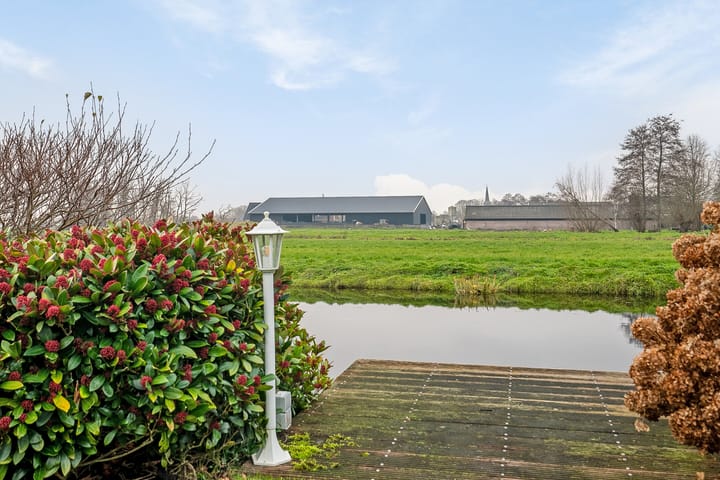 Foto 38 van Weidebloemstraat 16