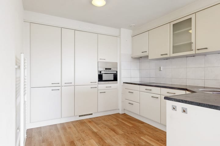 Photo 10 of Stationsplein 96