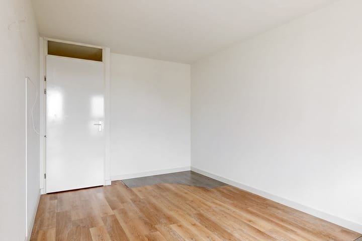 Photo 15 of Stationsplein 96