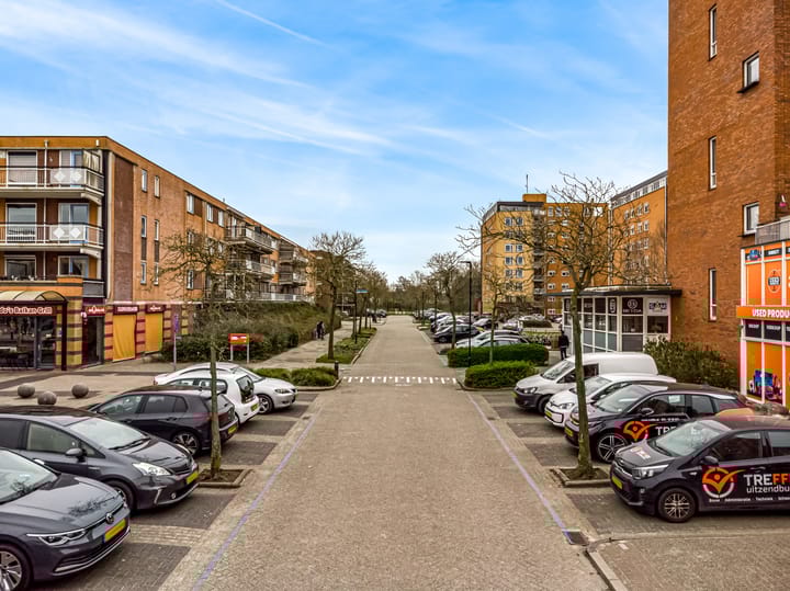 Photo 30 of Stationsplein 96