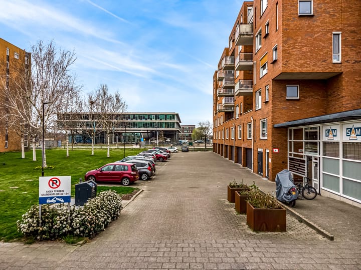 Photo 31 of Stationsplein 96