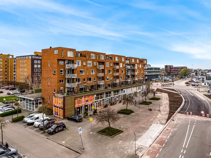 Photo 33 of Stationsplein 96