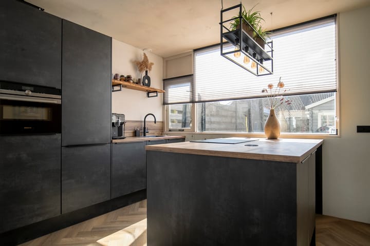 Foto 4 van Van Ommenstraat 14