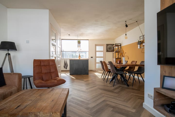 Foto 13 van Van Ommenstraat 14