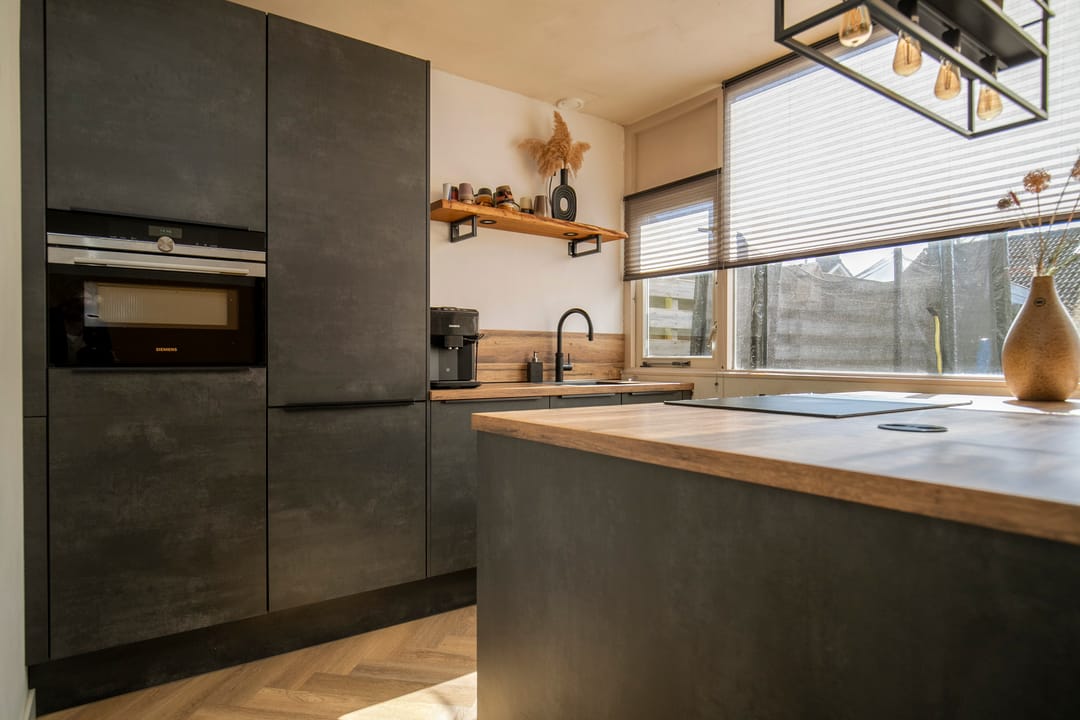 Foto 16 van Van Ommenstraat 14