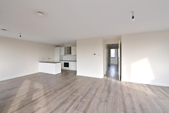 Photo 5 of Keucheniusstraat 8-D