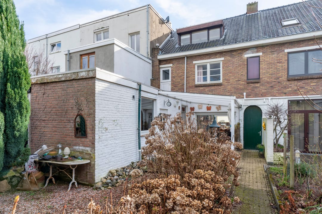 Photo 28 of Graaf Huynlaan 10-A