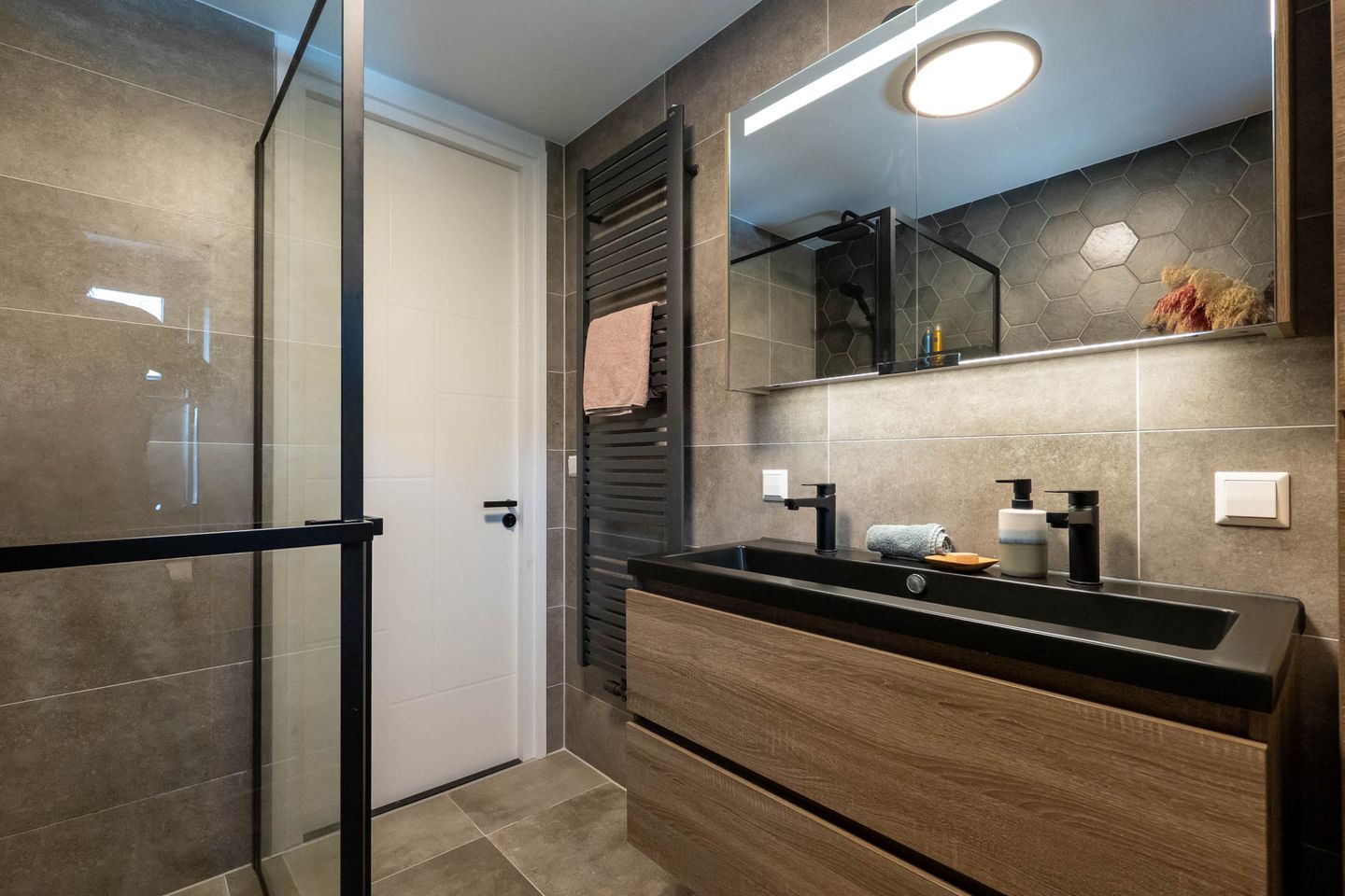 Foto 25 van Waterhoen 60