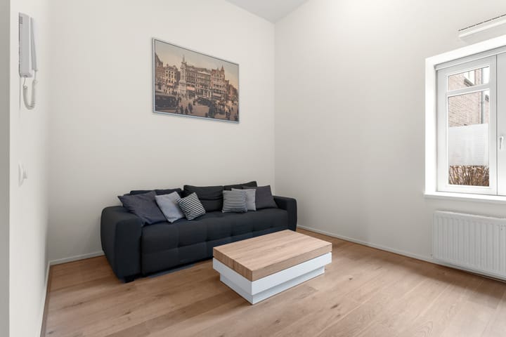 Photo 3 of Turnerstraat 11-H