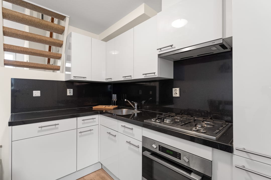 Photo 8 of Turnerstraat 11-H