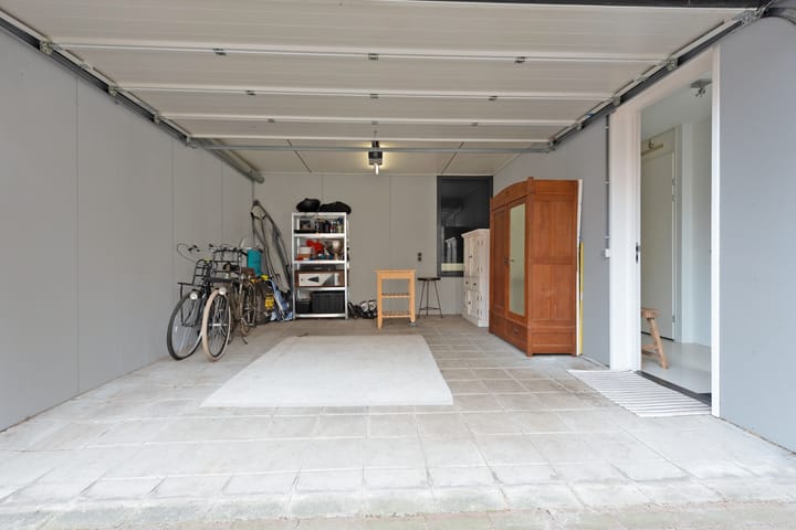 Foto 38 van Laaxumstraat 54