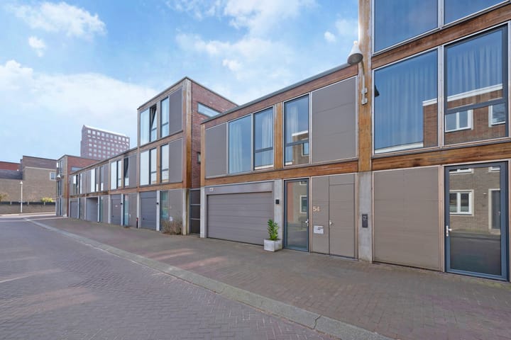 Foto 39 van Laaxumstraat 54