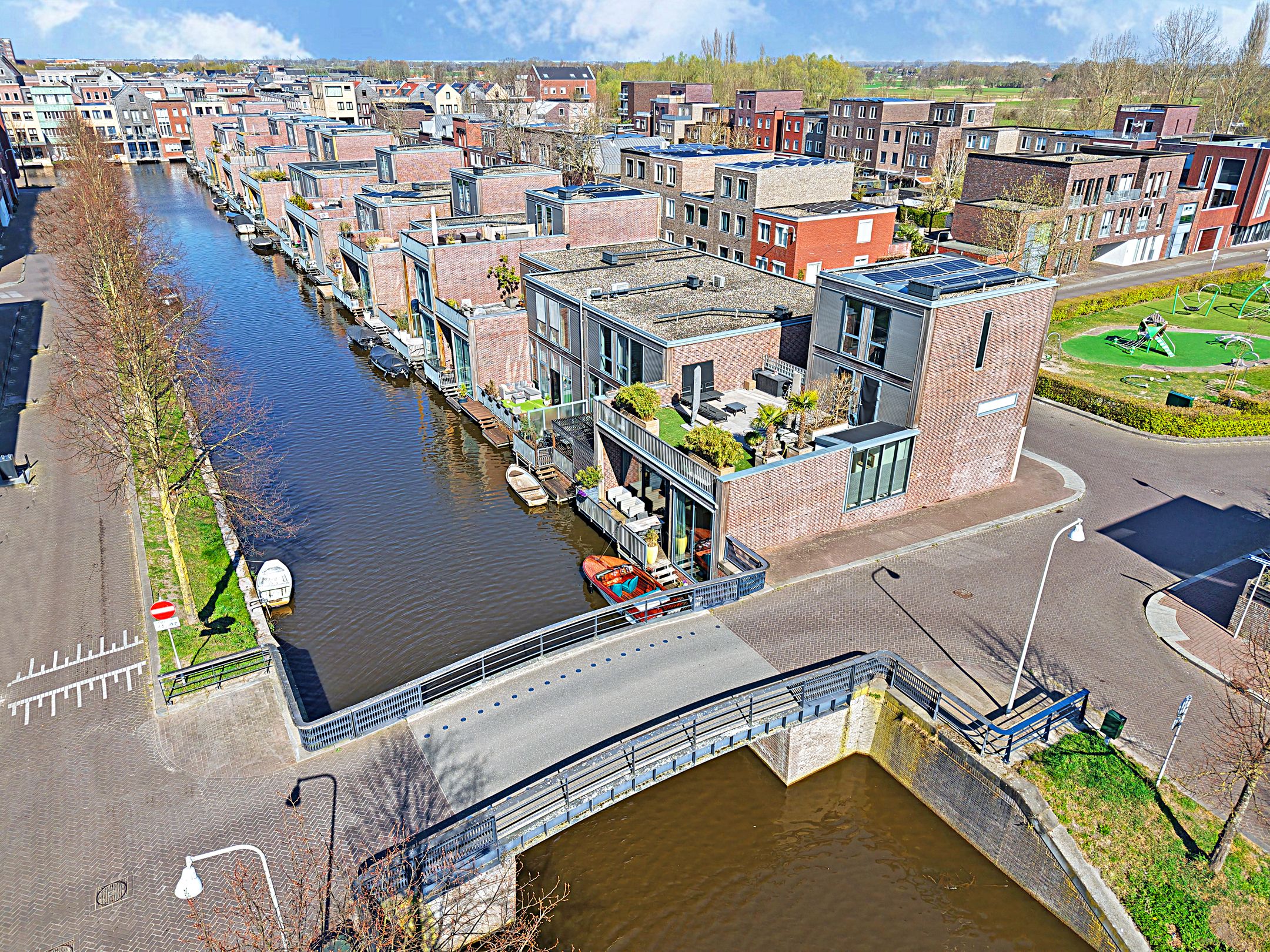 Foto 48 van Laaxumstraat 54