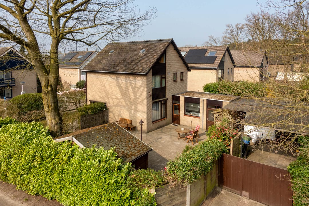 Photo 2 of Begoniastraat 45