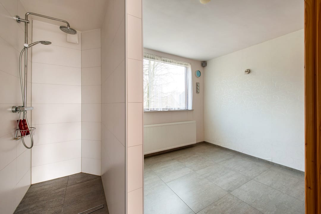 Photo 22 of Begoniastraat 45