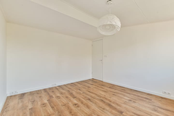 Foto 13 van Warmoesstraat 125