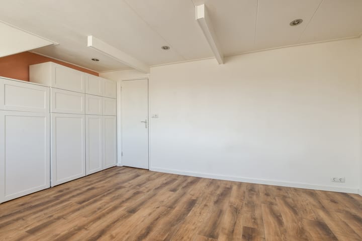 Foto 16 van Warmoesstraat 125