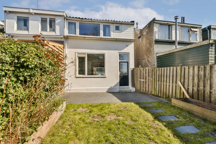 Foto 19 van Warmoesstraat 125