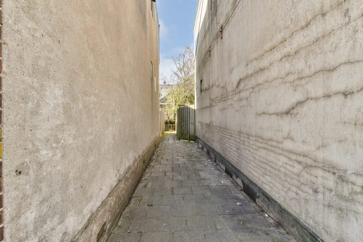 Foto 21 van Warmoesstraat 125